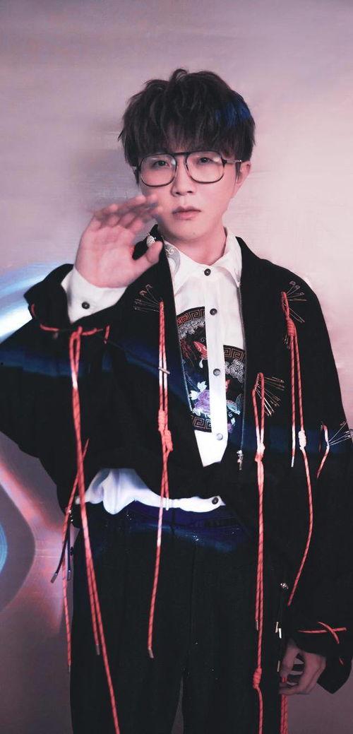 郭麒麟恋情最新爆料图片,甜蜜同框引网友热议